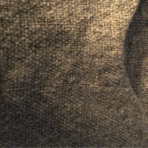 NWOT handwoven gray with gold/burnished gold-boysenberry hues wool v-neck top! - Picture 8 of 9